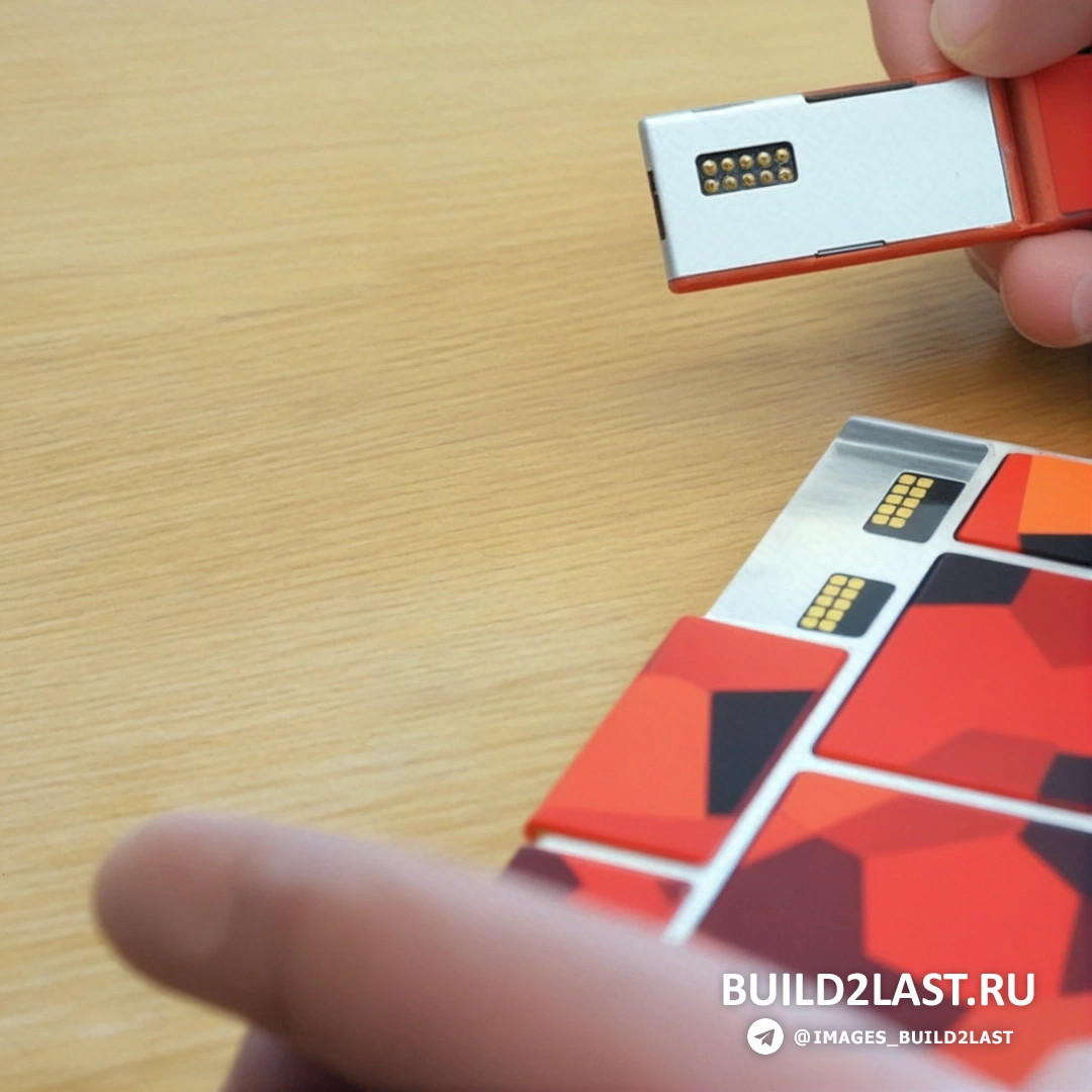 Яркий и технологичный модульный смартфон Project Ara от Google, с разнообразными модулями, представленный в США.